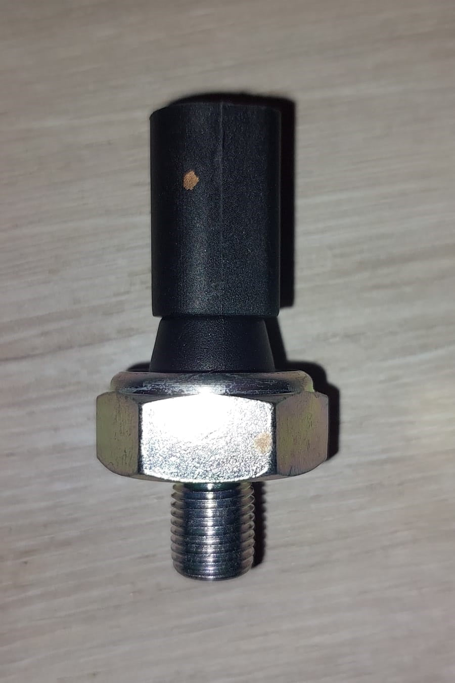 BULBO Sensor de Presión de Aceite Gol, Golf, CrossFox, Jetta, Polo, Saveiro Ibiza - Isopartes